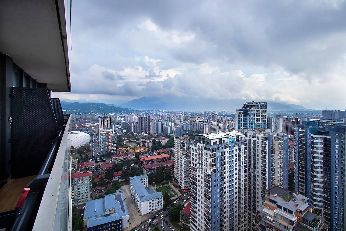 Schoene Wohnung Mit Meerblick Und Bergen Batoemi
